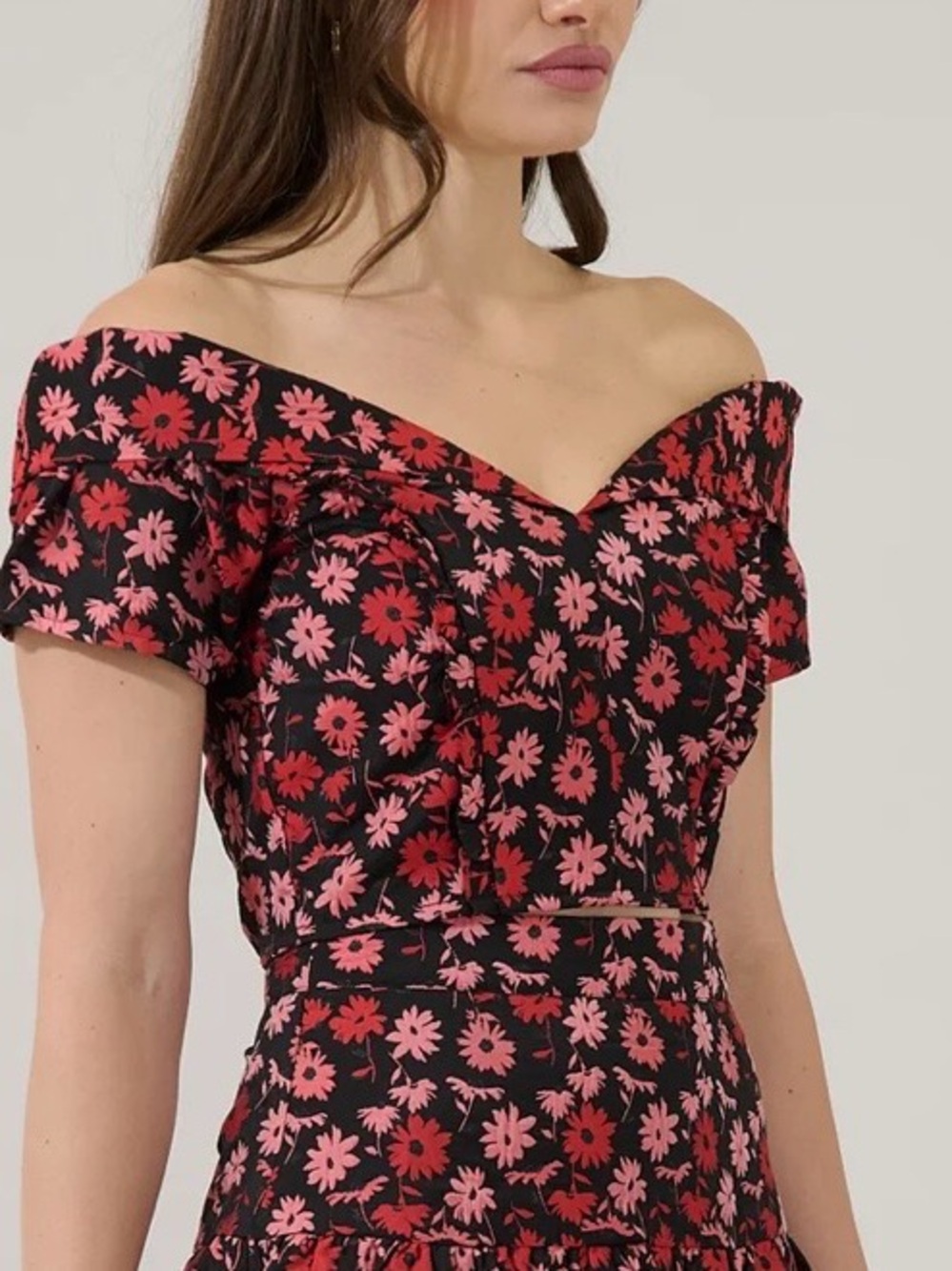 Sugarlips Rocio Black Off-Shoulder Crop Top with Fredonia Floral Print NWT large - Picture 4 of 10